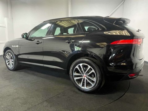 Jaguar F-Pace 2.0 F-PACE R-Sport AWD D Auto 4WD 5dr 3