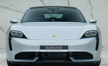 Porsche Taycan Turbo 5
