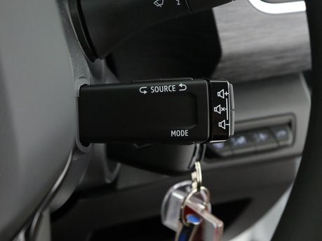 Renault Trafic SL30 E-Tech Advance RC Panel Van 26