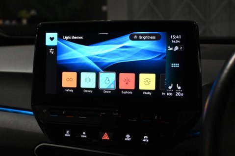 Volkswagen ID.3 Pro Performance 58kWh Life Auto 5dr 119