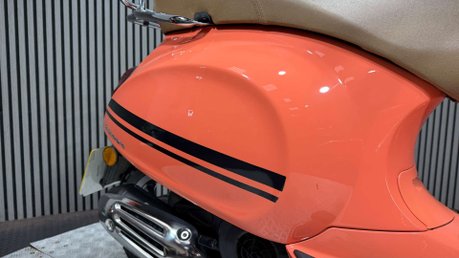 Piaggio Vespa Primavera 2018 ONLY 13K LONG MOT GREAT COLOUR SCHEME 125CC SCOOTER 43