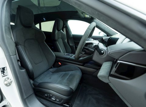 Porsche Taycan GTS Sport Turismo 10