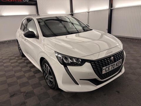 Peugeot 208 1.2 PureTech Allure Premium Euro 6 (s/s) 5dr 57