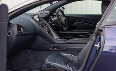 Aston Martin DBS Superleggera 15