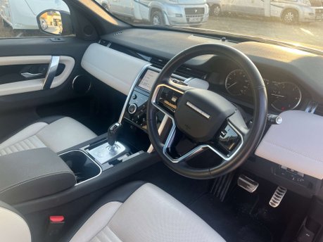 Land Rover Discovery Sport 2.0 Discovery Sport Urban Edition D MHEV Auto 4WD 5dr 3