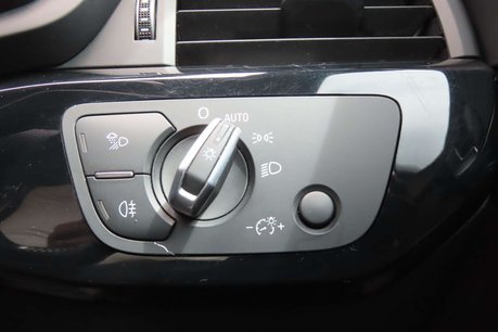 Audi A4 2.0 TDI 40 Black Edition S Tronic Euro 6 (s/s) 4dr 14