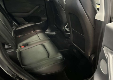 Tesla Model Y (Dual Motor) Long Range SUV 5dr Electric Auto 4WDE (384 bhp) 9