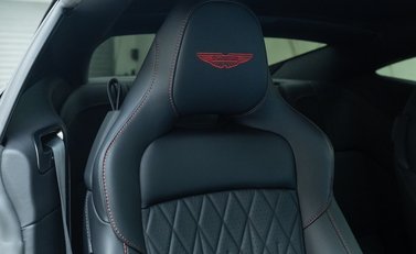 Aston Martin DB12 V8 15