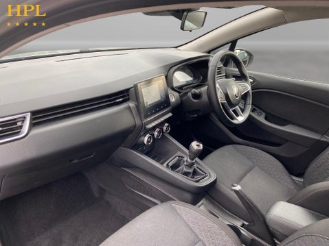 Renault Clio 1.0 TCe Evolution Hatchback 5dr Petrol Manual Euro 6 (s/s) (90 ps) 15