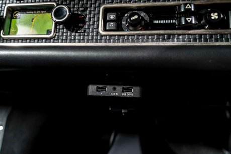 Porsche 911 SINGER 911 SUSSEX COMMISSION. INFORMATION COMING SOON. 44