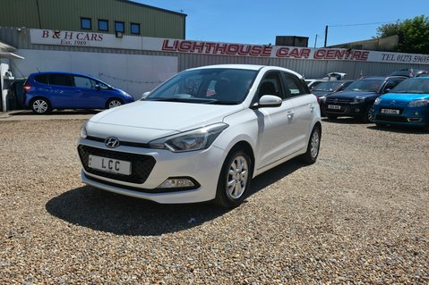 Hyundai i20 MPI SE.AUTOMATIC..1 PREVIOUS OWNER,18 STAMPS,AIR CON,LAST OWNER  9 YEARS. 12