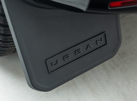 Land Rover Defender 90 V8 P525 URBAN 45