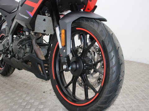 Aprilia Tuono 125 TUONO 125 17