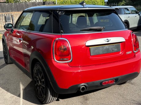Mini Hatch Cooper 1.5 Automatic Chili / Media XL 3 door - SAT NAV - CONNECTED 15