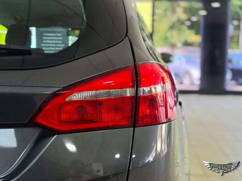 Ford Focus 1.0T EcoBoost Titanium Euro 6 (s/s) 5dr 9