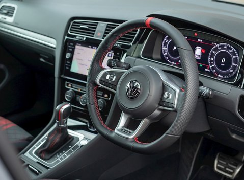 Volkswagen Golf GTI TCR 11