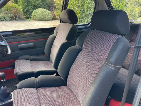 Peugeot 205 1.6 GTi Hatchback 3dr Petrol Manual (105 bhp) 31
