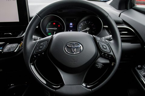 Toyota C-HR DESIGN 20