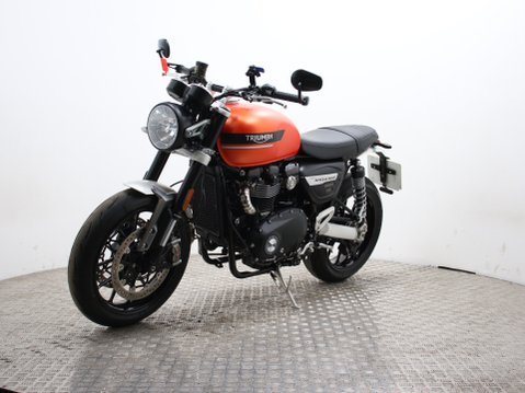 Triumph Speed Twin SPEED TWIN 8