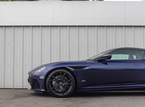 Aston Martin DBS Superleggera 33