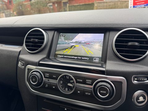 Land Rover Discovery SDV6 HSE 20