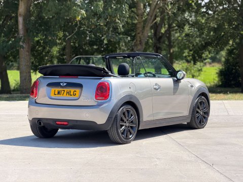 Mini Convertible 1.5 Cooper 2dr 17