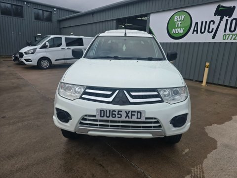 Mitsubishi L200 DI-D 4X4 4LIFE LB DCB 2