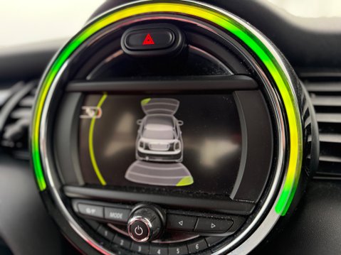 Mini Hatch COOPER 14