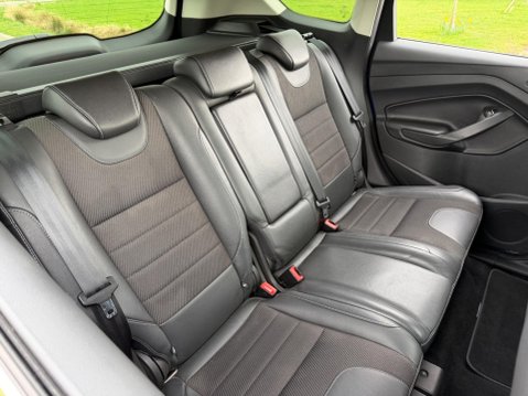 Ford Kuga 2.0 TDCi Titanium 2WD Euro 6 (s/s) 5dr 33