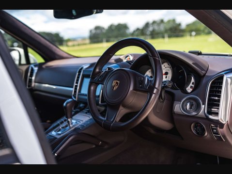 Porsche Cayenne GTS 42
