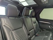 Land Rover Discovery 3.0 Discovery R-Dynamic HSE MHEV Auto 4WD 5dr 44