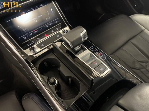 Audi A8 3.0 TDI V6 50 Sport Saloon 4dr Diesel Tiptronic quattro Euro 6 (s/s) (LWB) 17