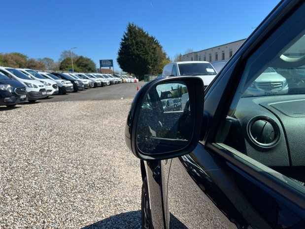 Volkswagen Amarok 4Motion | 2 LT | Dbl Cab | Nav | AC | Tow Bar | Se 17