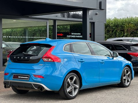 Volvo V40 1.6 V40 R-Design Nav D2 5dr 7