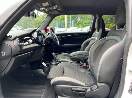 Mini Hatch 2.0 John Cooper Works Auto 3dr 38