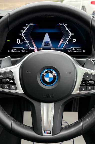 BMW 3 Series 330E M SPORT -VAT Q -DRIVING ASSISTANT PRO -PAN ROOF -H/K -M PRO PACK 