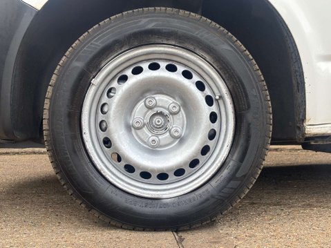 Volkswagen Transporter 2.0 Transporter T28 Startline TDI 8