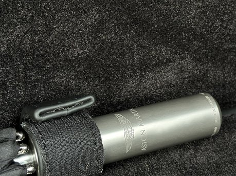 Aston Martin Vanquish V12 90