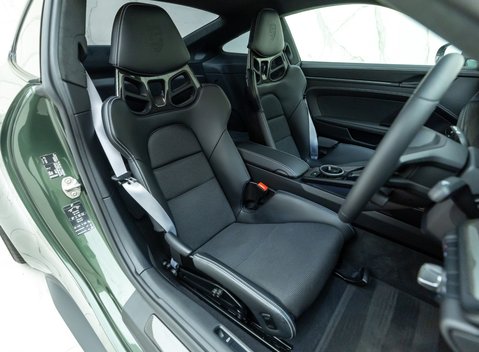 Porsche 911 GT3 TOURING (992) 14