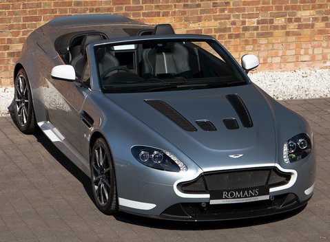 Aston Martin V12 Vantage S Roadster 8