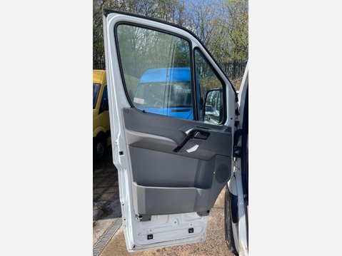 Mercedes-Benz Sprinter 2.1 313 CDi RWD L2 4dr 28
