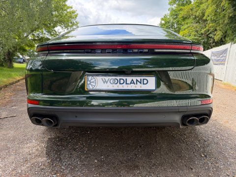 Porsche Panamera 4 PDK 22