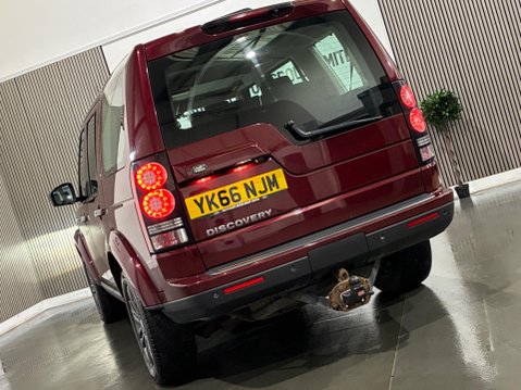 Land Rover Discovery 3.0 SD V6 Graphite SUV 5dr Diesel Auto 4WD Euro 6 (s/s) (256 bhp) 19