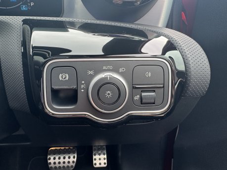 Mercedes-Benz A Class A180 MHEV AMG Line Premium Plus Petrol Auto PAN ROOF/360 CAM/MEMORY SEATS 26