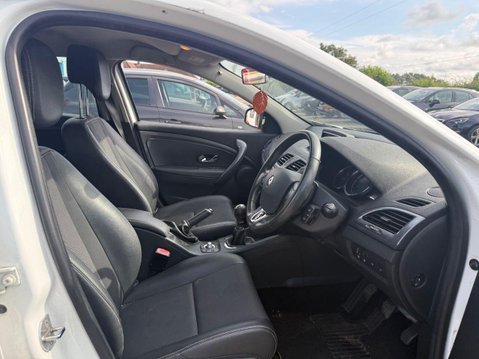 Renault Megane 1.5 dCi Dynamique Nav Hatchback 5dr Diesel Manual Euro 6 (s/s) (110 ps) 11