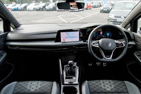 Volkswagen Golf R-LINE TSI