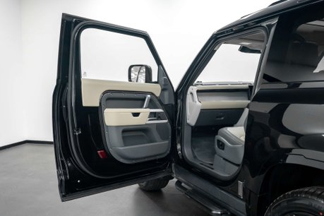 Land Rover Defender 3.0 Defender X-Dynamic HSE D MHEV Auto 4WD 3dr 6