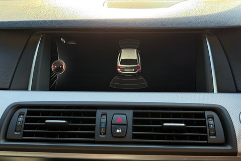 BMW 5 Series 520D M SPORT TOURING 38