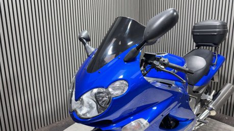 Kawasaki ZZR 2003 24K GOOD CLEAN CONDITION RUNNING PROJECT BIKE 18