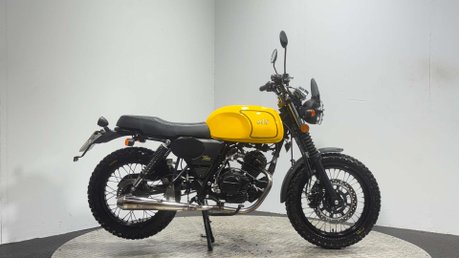 Ajs Tempest Scrambler 125 2019 ONLY 2K GREAT CONDITION CAFE 125CC LEARNER BIKE NEW MOT 1